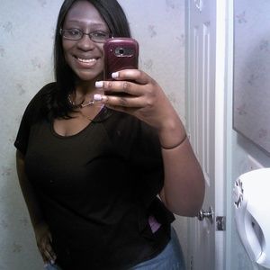 Meet your Posher, Vanessa